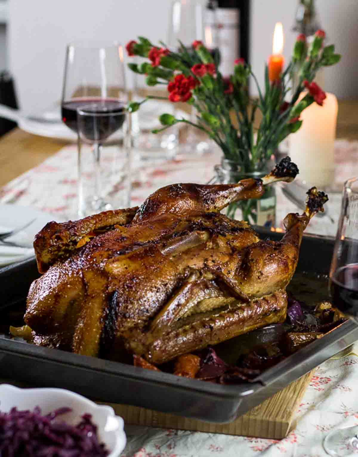 Martinigansl Recipe (Austrian roast goose) with chestnut and plums