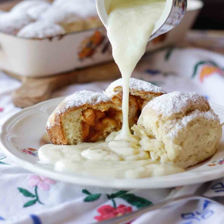 Einfaches Rezept für Vanillesauce (mit oder ohne Ei)